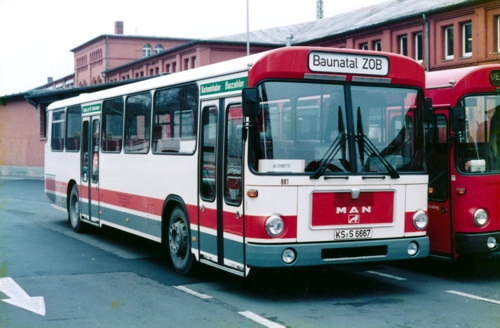 881